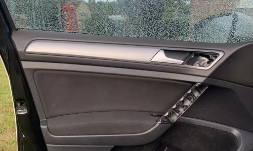 Discount_Windscreens_Body_Glass_1-1920w Discount_Windscreens_Body_Glass_1-1920w